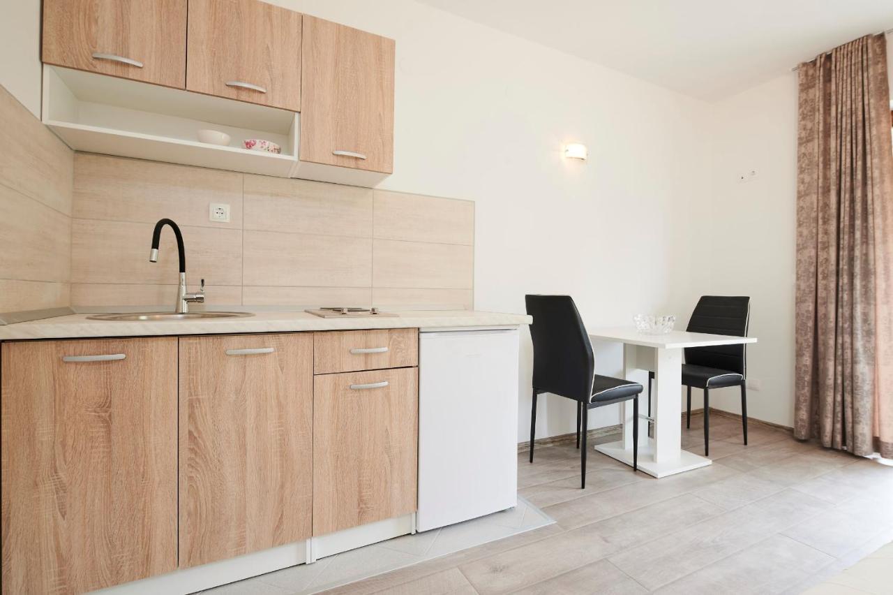 Ferienwohnung Cutan Trogir Exterior foto