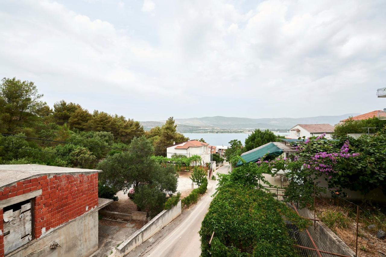 Ferienwohnung Cutan Trogir Exterior foto