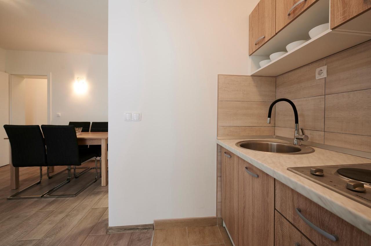 Ferienwohnung Cutan Trogir Exterior foto