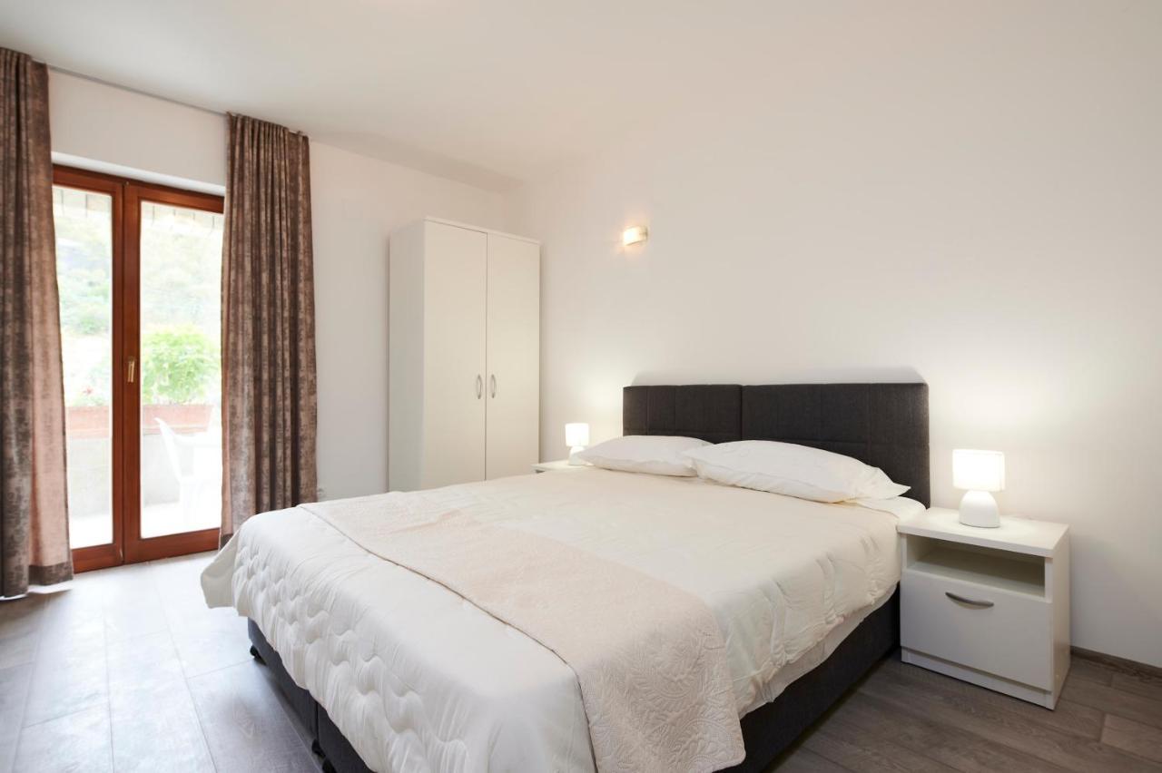 Ferienwohnung Cutan Trogir Exterior foto