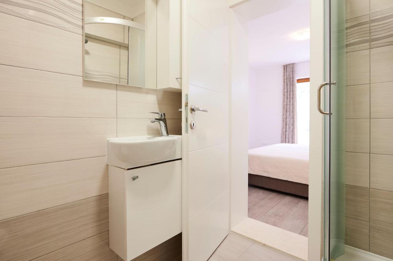 Ferienwohnung Cutan Trogir Exterior foto