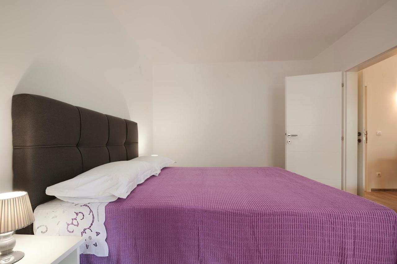 Ferienwohnung Cutan Trogir Exterior foto
